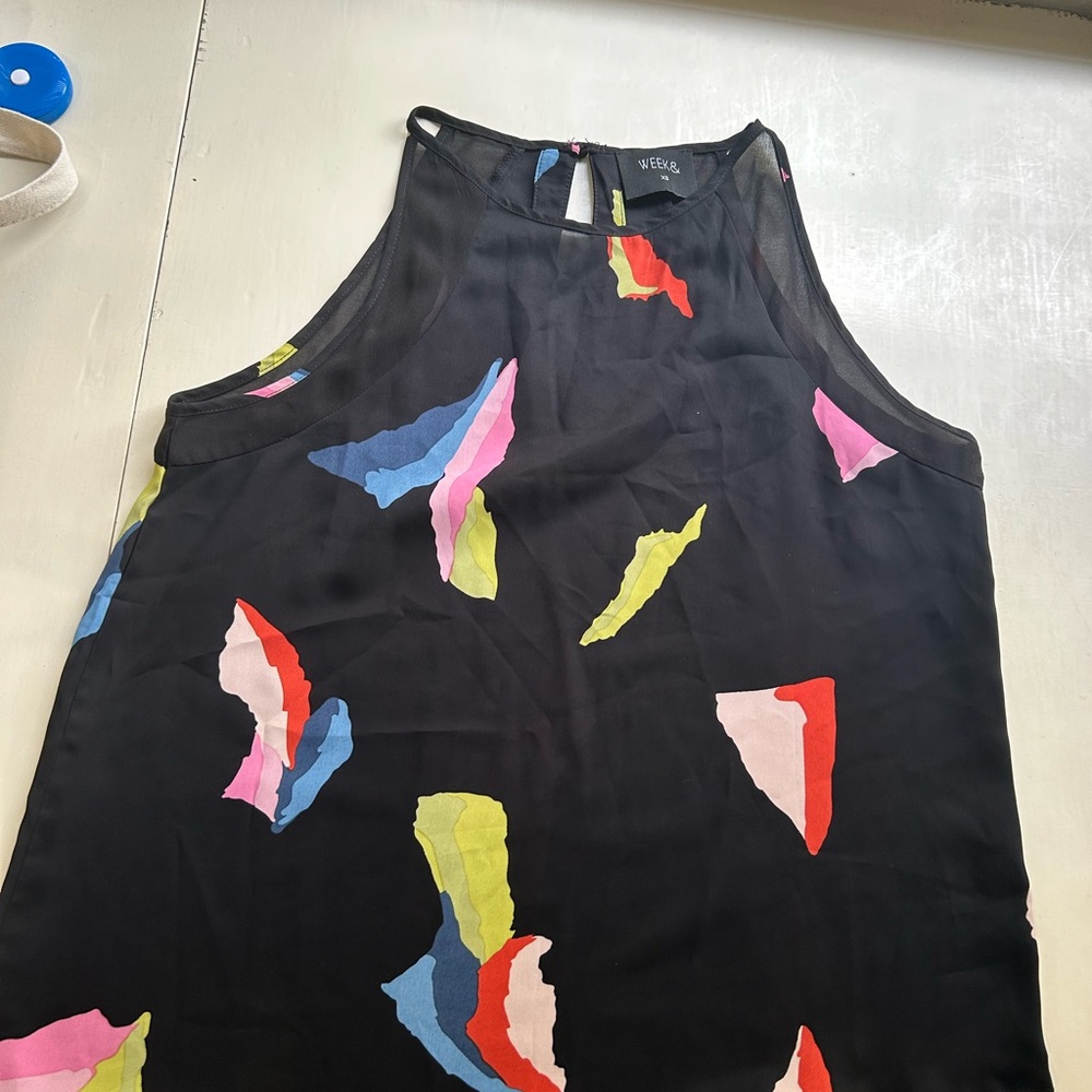 Black and Red Graphic Sleeveless Tank Top